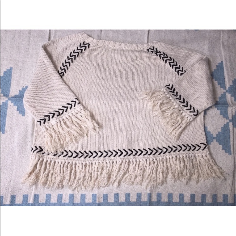 Boxy Western Fringe Boho Cream w/Black Bell Sleeve Chunky Knit Sweater Women’s L - Picture 9 of 10